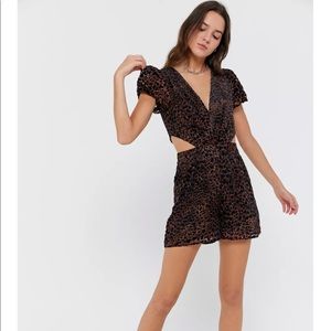 Urban Outfitters Olivia Velvet Cutout Romper Leopard Print NWT Size XS